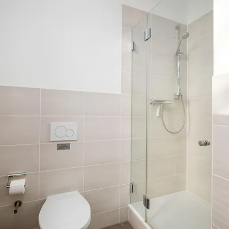 Apartment Strandburg Bellevue, Jackie O *