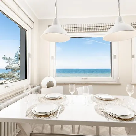 Strandburg Bellevue, Jackie O Haven
